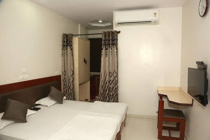 Room 27 of 56