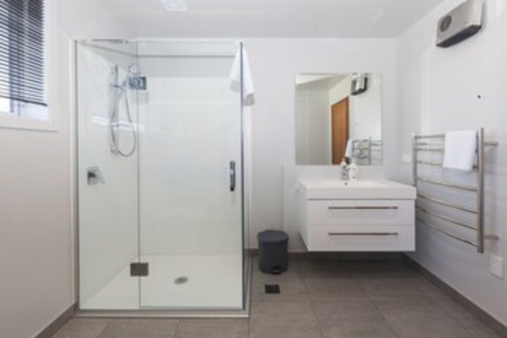 Room 4 of 14