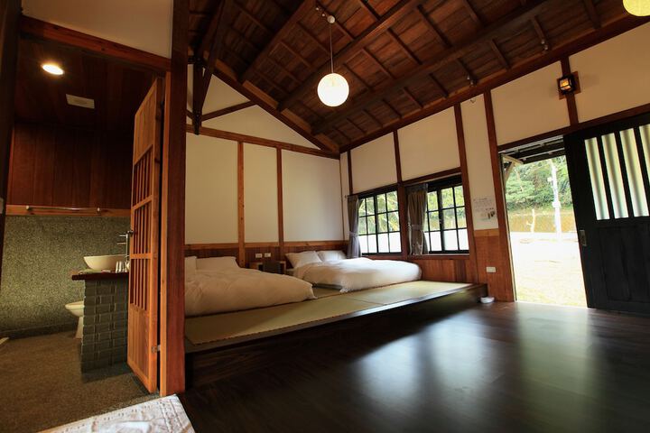 Room 4 of 34