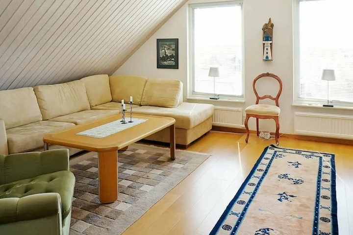 Room 8 of 14