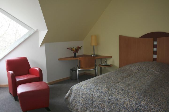 Room 7 of 36