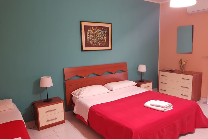 Room 30 of 46