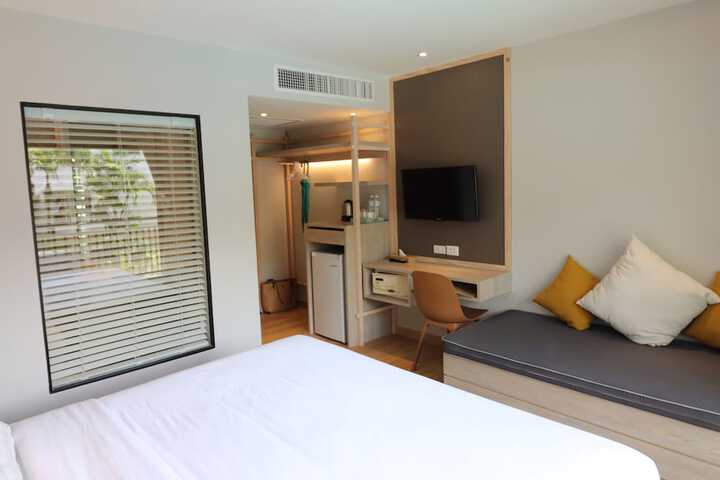 Room 20 of 76