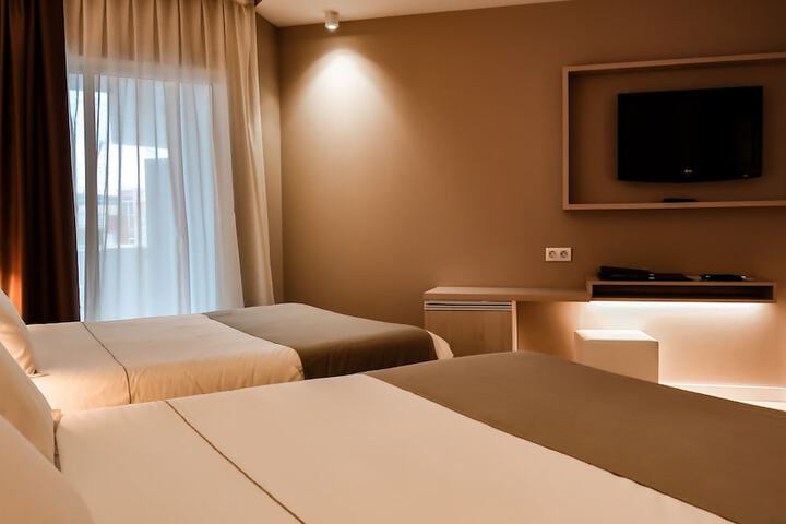 Room 5 of 35