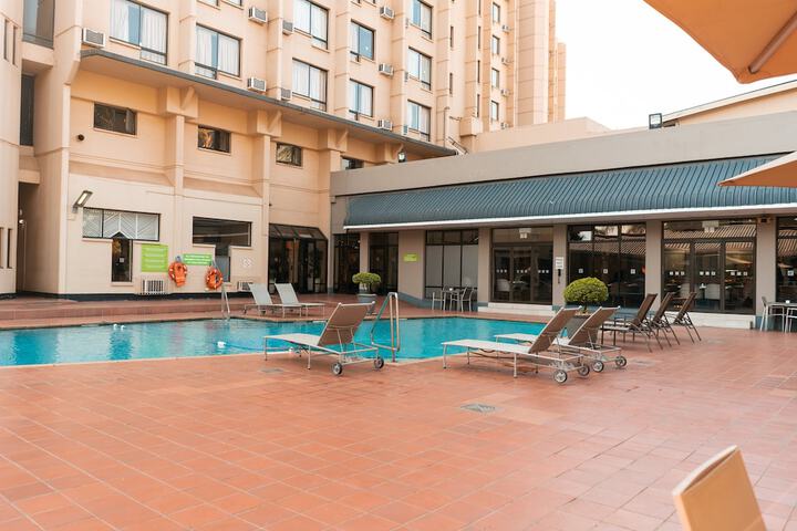 Pool 70 of 128