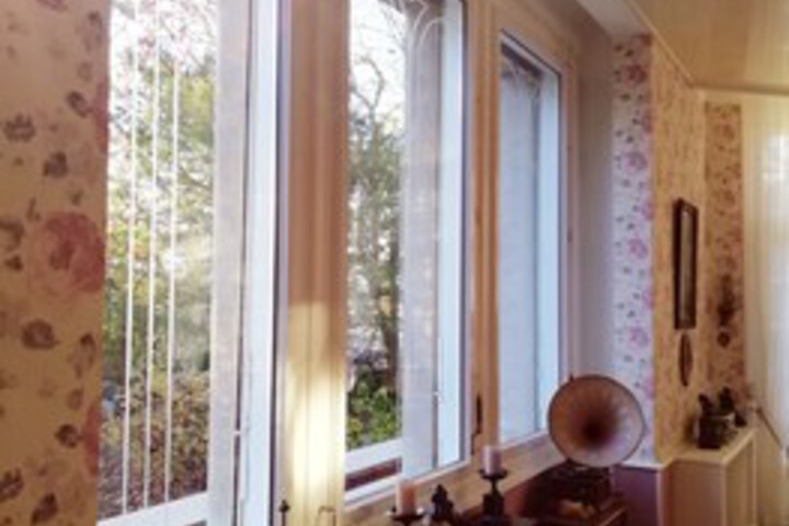 Room 52 of 106