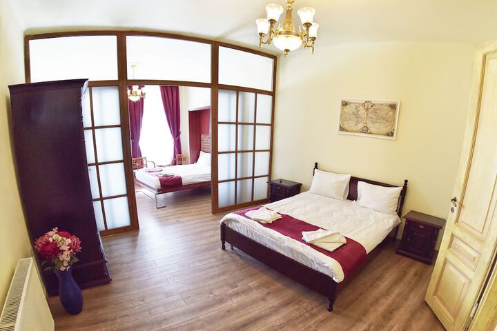 Room 20 of 44