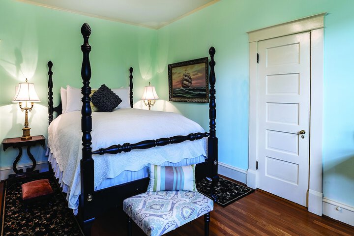 Room 86 of 384