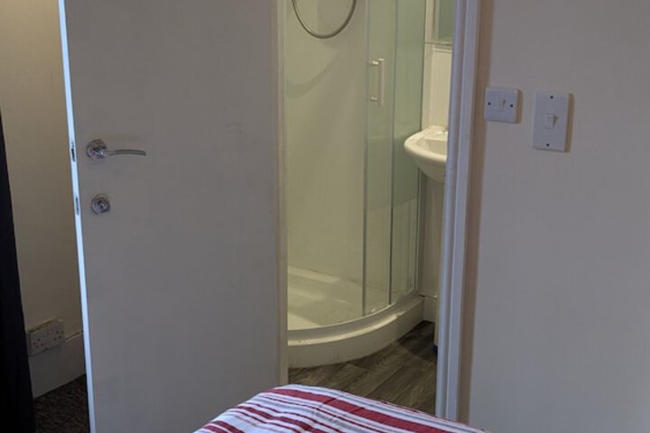 Room 18 of 27