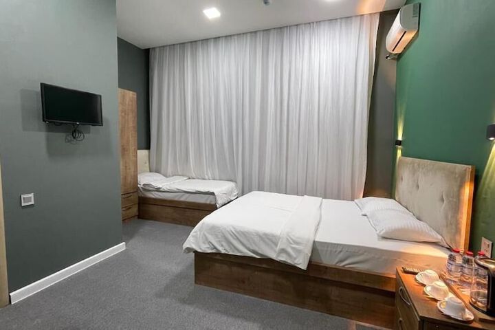 Room 8 of 35