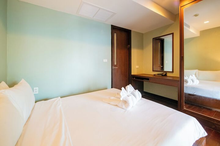 Room 7 of 36