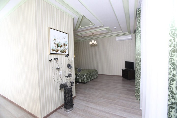 Room 46 of 86