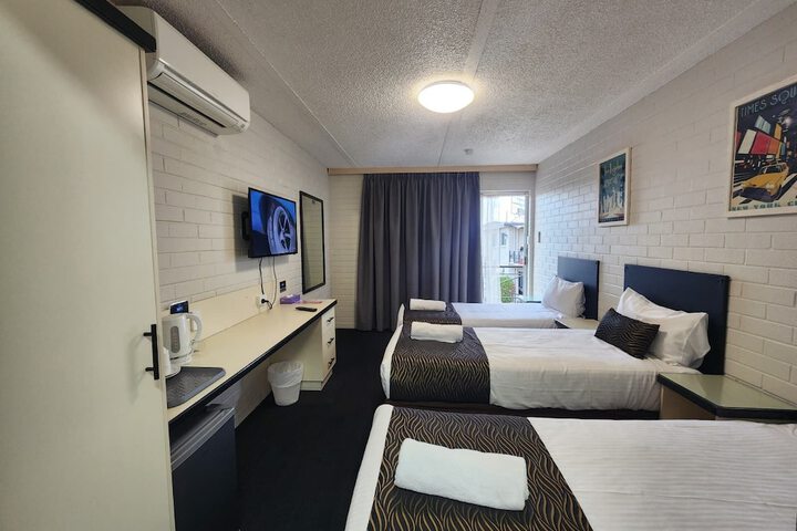 Room 41 of 46