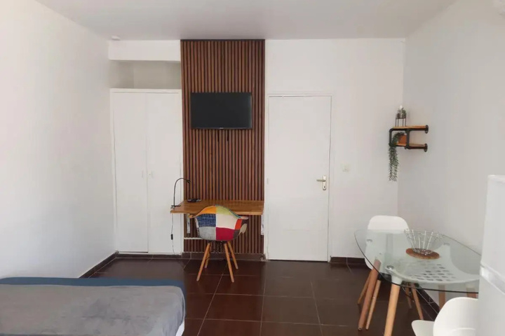 Room 4 of 22