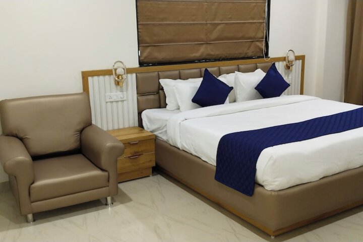 Eastin De Royale