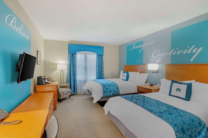 2 Queen Beds (17 of 17)