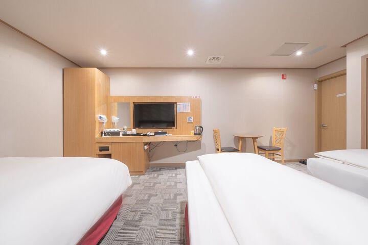 Room 61 of 65