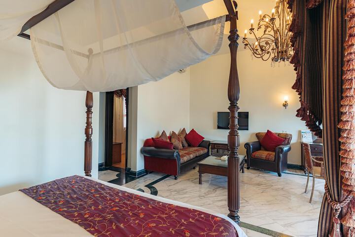 Room 5 of 85