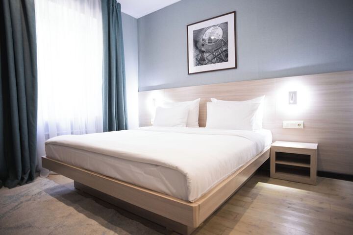 Room 3 of 25