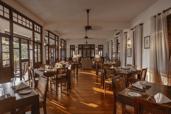 Dining 38 of 70