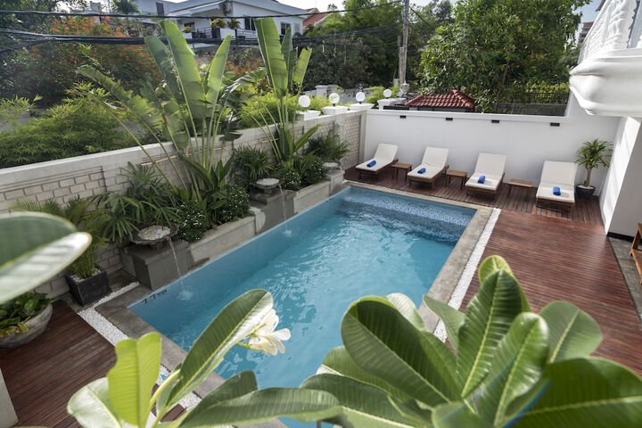 Pool 36 of 76