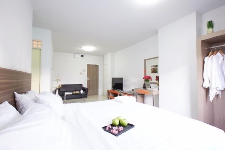 Room 18 of 35