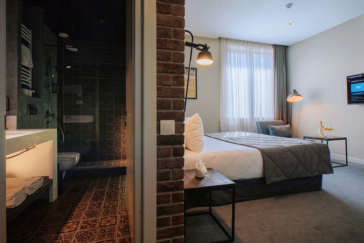 Room 72 of 127