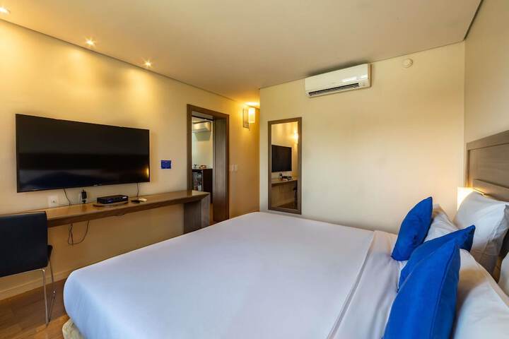 Room 30 of 123