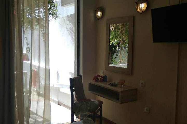 Room 17 of 84