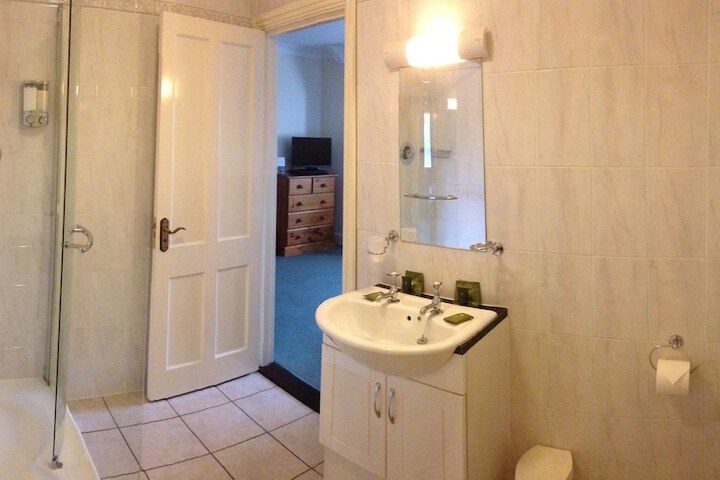 Room 74 of 116