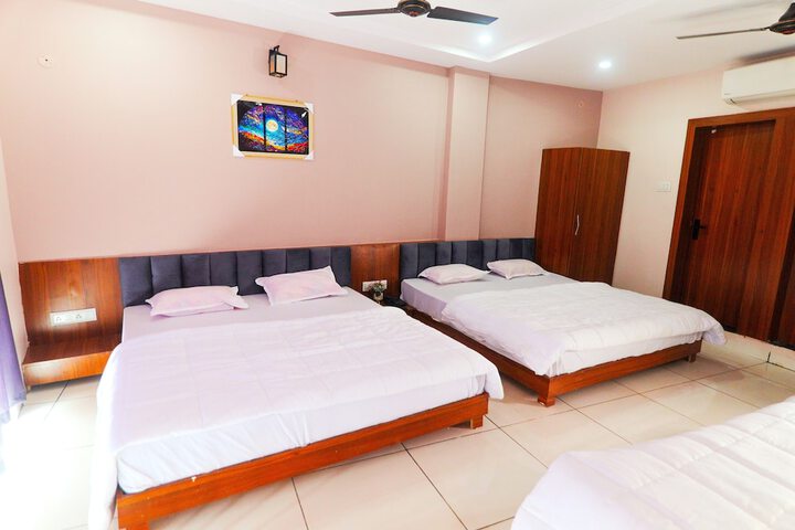 Room 8 of 24