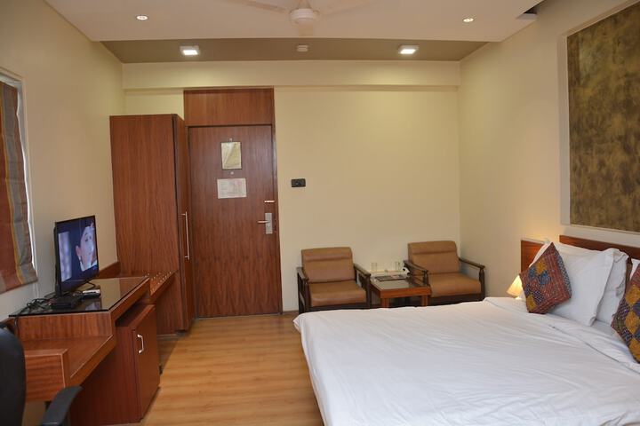 Room 6 of 29