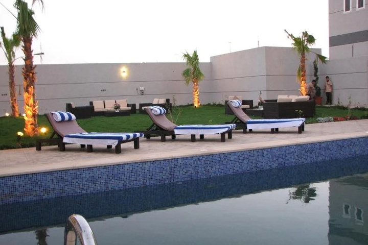 Pool 16 of 18