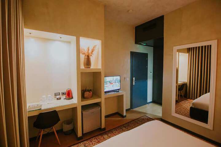 Room 9 of 59