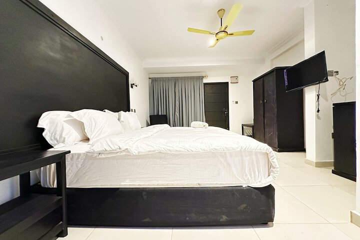 Room 19 of 46