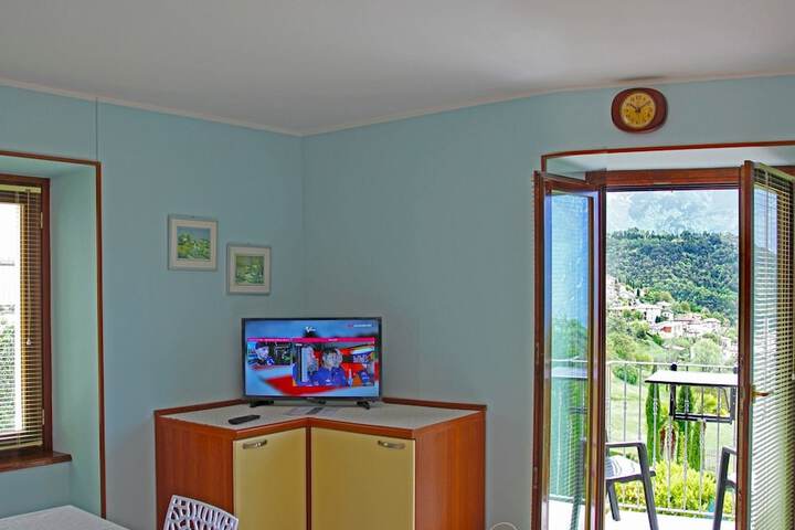 Room 15 of 25