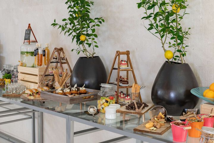Breakfast/Coffee Service 54 of 128