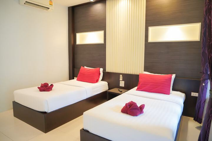 Room 25 of 64