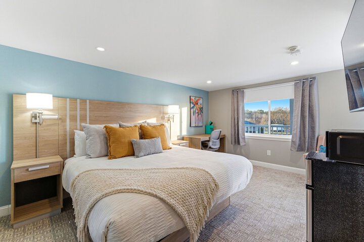 Room 15 of 38