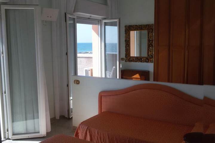 Room 15 of 59