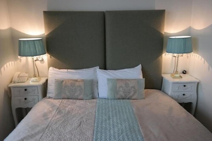 Room 17 of 45