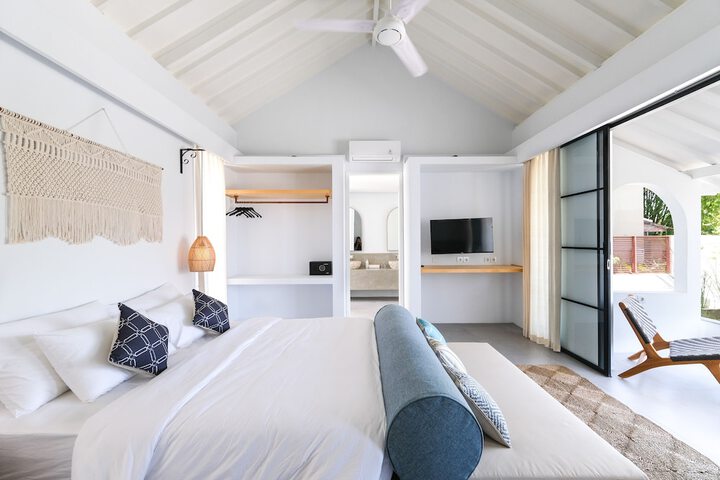 Room 3 of 35