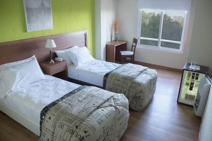 Room 6 of 24