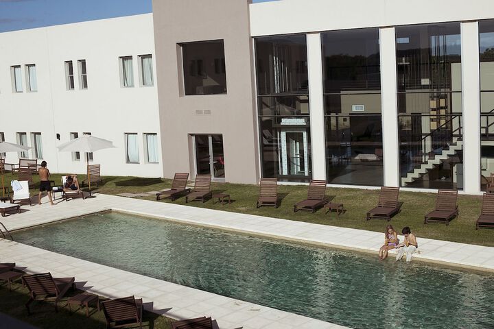 Pool 21 of 52