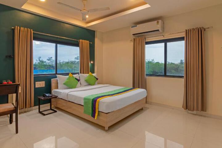 FabHotel Prime Tulip Comfort