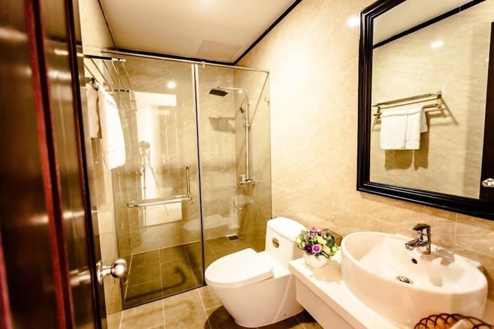Room 20 of 34