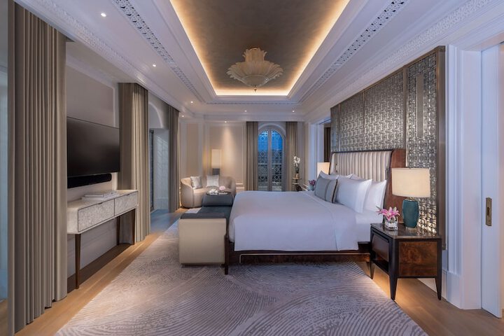 Room 4 of 219