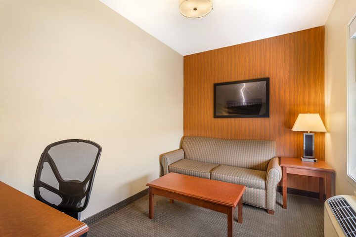 Room 30 of 87