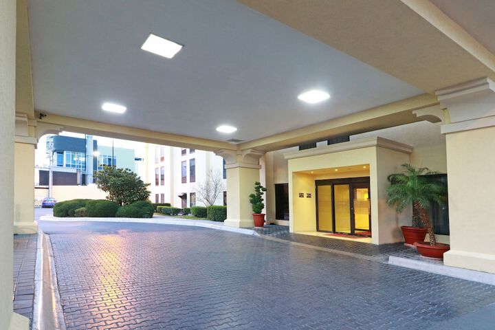 Hotel Interior 3 of 63