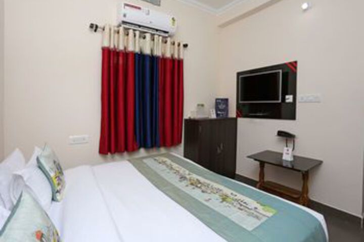 Room 6 of 31